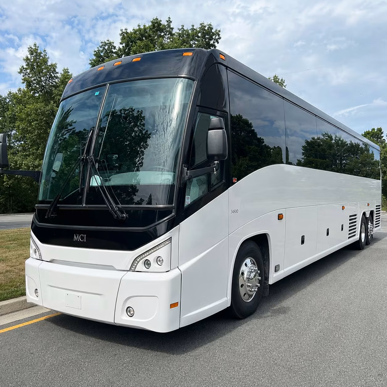 sports teams and fan groups book long distance bus transportation from sugar land
